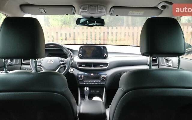 Чорний Хендай Туксон, об'ємом двигуна 2 л та пробігом 91 тис. км за 25000 $, фото 7 на Automoto.ua