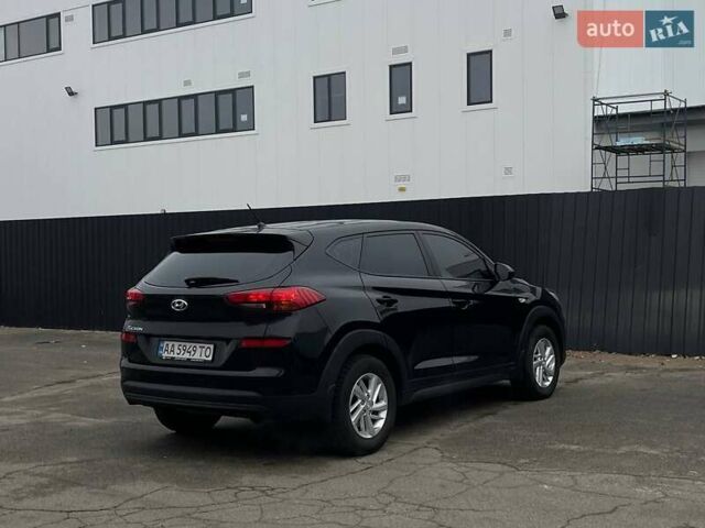 Черный Хендай Туксон, объемом двигателя 2 л и пробегом 115 тыс. км за 18000 $, фото 3 на Automoto.ua