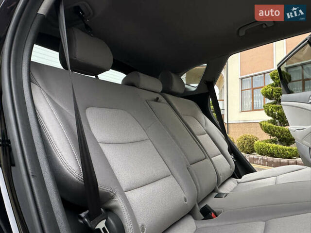 Черный Хендай Туксон, объемом двигателя 2 л и пробегом 156 тыс. км за 12800 $, фото 81 на Automoto.ua