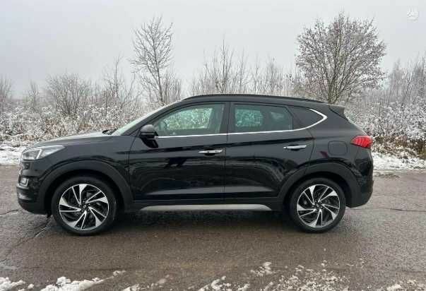 Чорний Хендай Туксон, об'ємом двигуна 1.6 л та пробігом 102 тис. км за 329 $, фото 4 на Automoto.ua