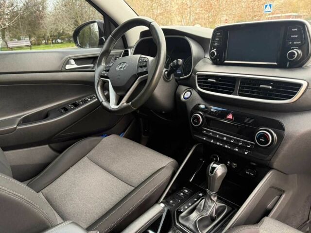 Чорний Хендай Туксон, об'ємом двигуна 2 л та пробігом 70 тис. км за 23000 $, фото 2 на Automoto.ua