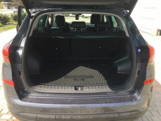 Чорний Хендай Туксон, об'ємом двигуна 0 л та пробігом 98 тис. км за 11800 $, фото 6 на Automoto.ua