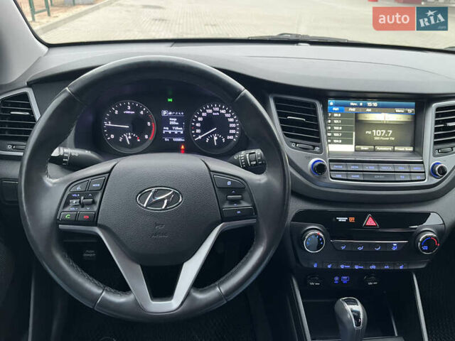 Черный Хендай Туксон, объемом двигателя 1.69 л и пробегом 134 тыс. км за 21800 $, фото 31 на Automoto.ua