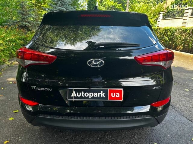 Черный Хендай Туксон, объемом двигателя 2 л и пробегом 109 тыс. км за 18490 $, фото 5 на Automoto.ua