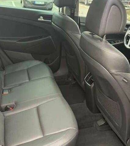 Черный Хендай Туксон, объемом двигателя 1.6 л и пробегом 65 тыс. км за 12600 $, фото 9 на Automoto.ua