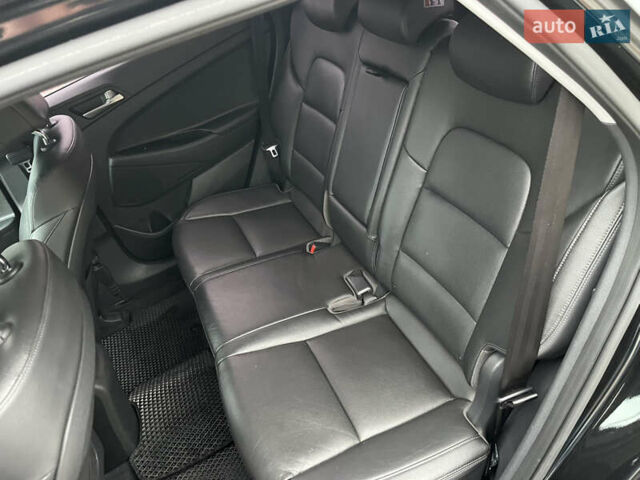 Черный Хендай Туксон, объемом двигателя 1.69 л и пробегом 134 тыс. км за 21800 $, фото 22 на Automoto.ua