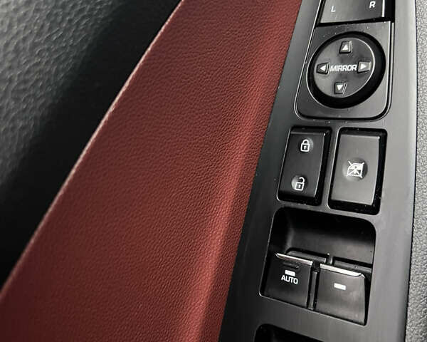 Черный Хендай Туксон, объемом двигателя 2 л и пробегом 94 тыс. км за 24000 $, фото 28 на Automoto.ua