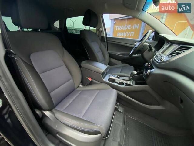 Черный Хендай Туксон, объемом двигателя 2 л и пробегом 106 тыс. км за 19500 $, фото 13 на Automoto.ua