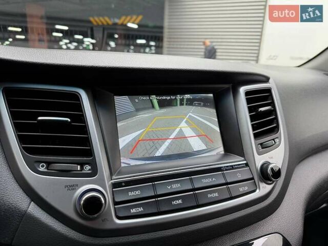 Хендай Туксон 2018 в Киеве на Automoto.ua Черный Хендай Туксон, объемом двигателя 2.36 л и пробегом 131 тыс. км за 19990 $, фото 19 на Automoto.ua