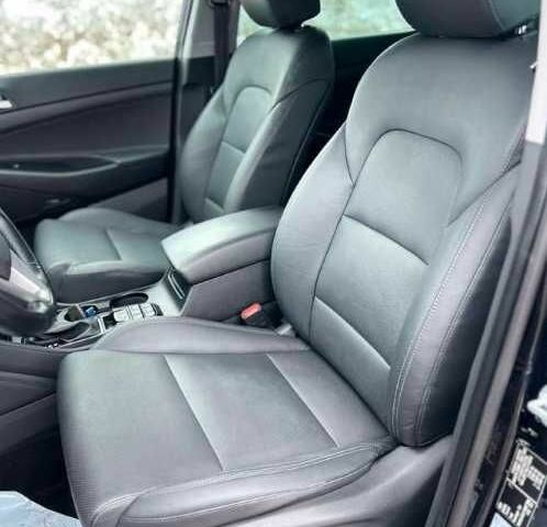 Чорний Хендай Туксон, об'ємом двигуна 1.6 л та пробігом 102 тис. км за 329 $, фото 9 на Automoto.ua