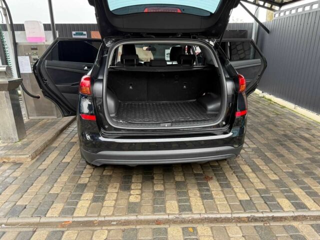 Чорний Хендай Туксон, об'ємом двигуна 2 л та пробігом 70 тис. км за 23000 $, фото 10 на Automoto.ua