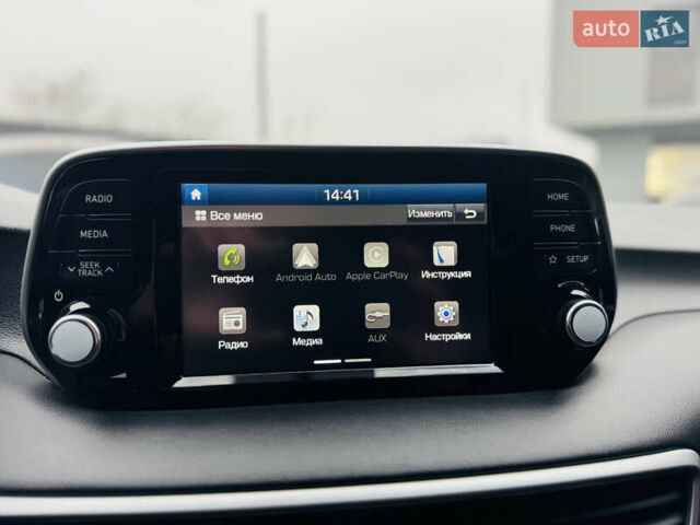 Чорний Хендай Туксон, об'ємом двигуна 2 л та пробігом 84 тис. км за 19000 $, фото 45 на Automoto.ua