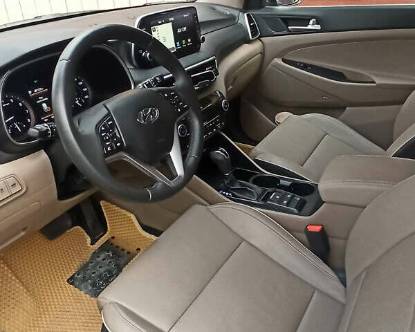 Чорний Хендай Туксон, об'ємом двигуна 2.4 л та пробігом 13 тис. км за 32000 $, фото 4 на Automoto.ua