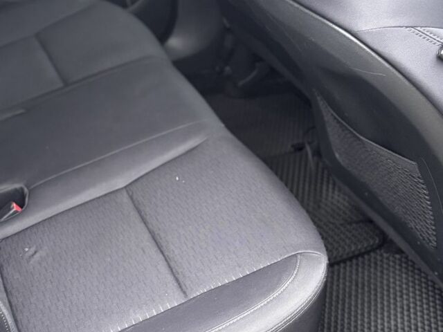 Черный Хендай Туксон, объемом двигателя 2.4 л и пробегом 140 тыс. км за 20000 $, фото 3 на Automoto.ua