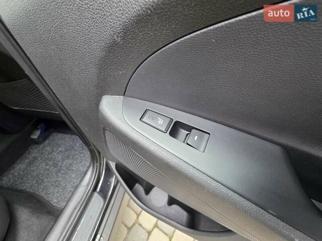 Черный Хендай Туксон, объемом двигателя 2 л и пробегом 151 тыс. км за 18950 $, фото 67 на Automoto.ua