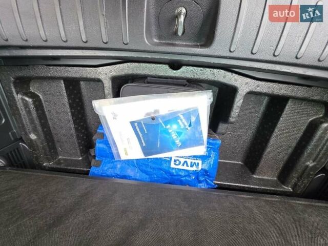 Черный Хендай Туксон, объемом двигателя 2 л и пробегом 151 тыс. км за 18950 $, фото 70 на Automoto.ua