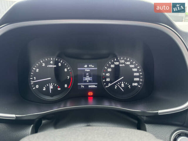 Чорний Хендай Туксон, об'ємом двигуна 2 л та пробігом 84 тис. км за 19000 $, фото 20 на Automoto.ua