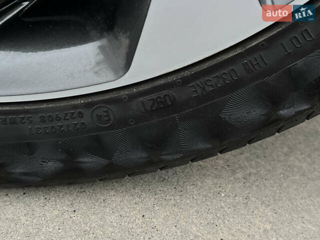 Чорний Хендай Туксон, об'ємом двигуна 2 л та пробігом 145 тис. км за 23900 $, фото 12 на Automoto.ua