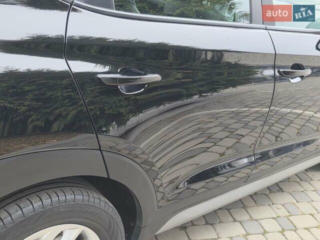 Черный Хендай Туксон, объемом двигателя 2 л и пробегом 151 тыс. км за 18950 $, фото 29 на Automoto.ua