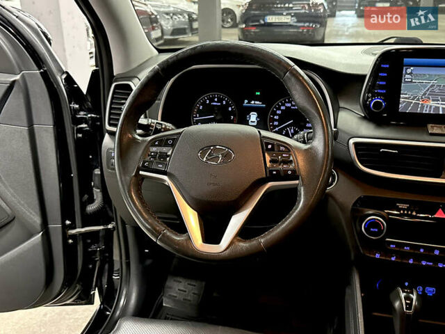 Черный Хендай Туксон, объемом двигателя 2 л и пробегом 153 тыс. км за 20500 $, фото 20 на Automoto.ua