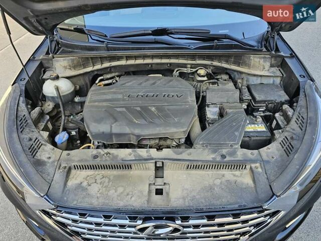 Черный Хендай Туксон, объемом двигателя 2 л и пробегом 108 тыс. км за 25500 $, фото 16 на Automoto.ua