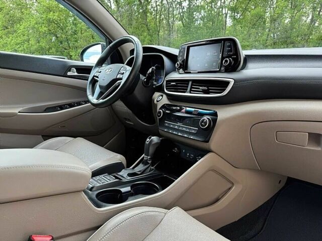 Черный Хендай Туксон, объемом двигателя 2.4 л и пробегом 42 тыс. км за 4100 $, фото 10 на Automoto.ua