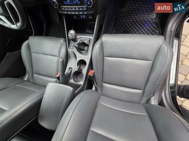 Черный Хендай Туксон, объемом двигателя 2 л и пробегом 151 тыс. км за 18950 $, фото 49 на Automoto.ua