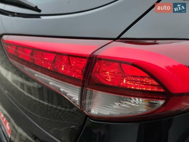 Черный Хендай Туксон, объемом двигателя 2 л и пробегом 151 тыс. км за 18950 $, фото 44 на Automoto.ua