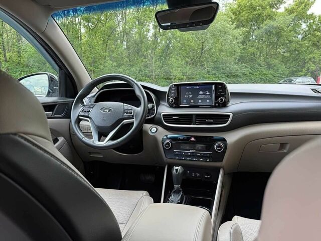 Черный Хендай Туксон, объемом двигателя 2.4 л и пробегом 42 тыс. км за 4100 $, фото 7 на Automoto.ua