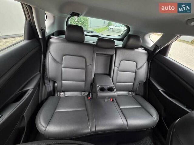 Черный Хендай Туксон, объемом двигателя 2 л и пробегом 151 тыс. км за 18950 $, фото 46 на Automoto.ua