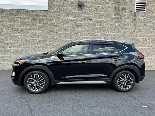 Черный Хендай Туксон, объемом двигателя 2.4 л и пробегом 42 тыс. км за 4100 $, фото 2 на Automoto.ua