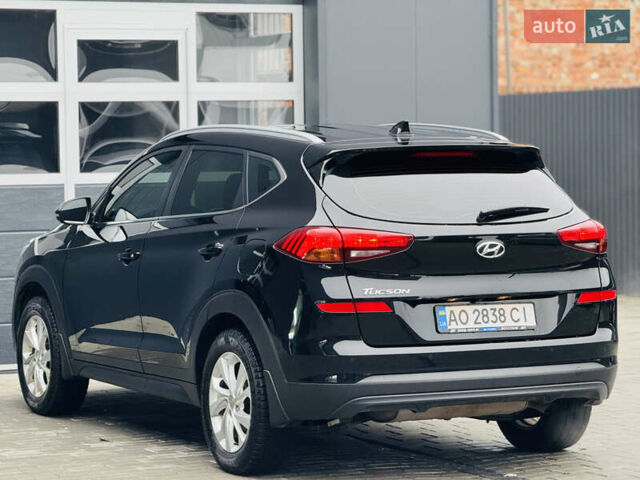 Чорний Хендай Туксон, об'ємом двигуна 2 л та пробігом 84 тис. км за 19000 $, фото 16 на Automoto.ua