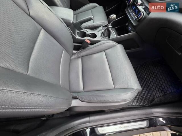 Черный Хендай Туксон, объемом двигателя 2 л и пробегом 151 тыс. км за 18950 $, фото 52 на Automoto.ua