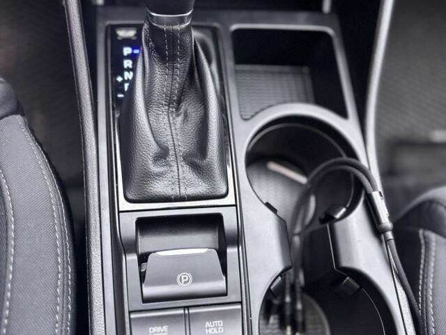 Черный Хендай Туксон, объемом двигателя 2.4 л и пробегом 140 тыс. км за 20000 $, фото 10 на Automoto.ua