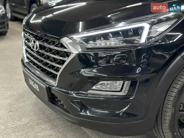 Черный Хендай Туксон, объемом двигателя 2 л и пробегом 153 тыс. км за 20500 $, фото 10 на Automoto.ua