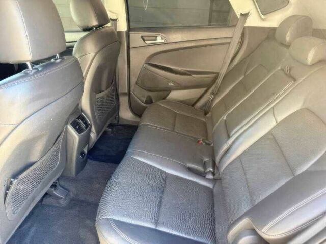 Чорний Хендай Туксон, об'ємом двигуна 2.4 л та пробігом 89 тис. км за 9800 $, фото 14 на Automoto.ua