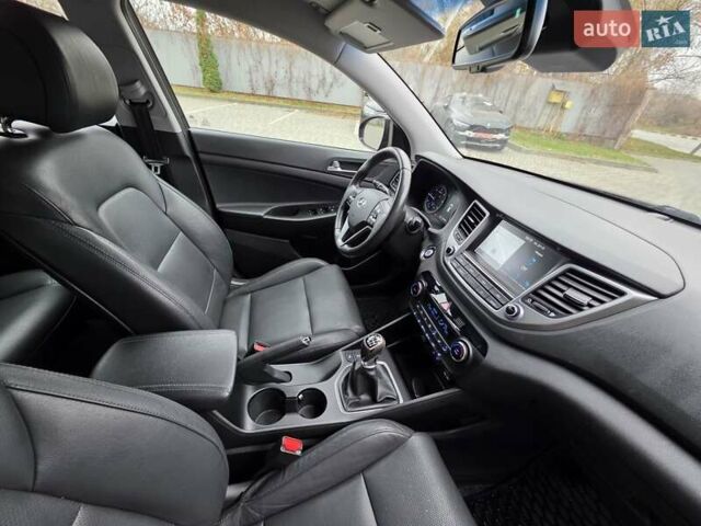 Черный Хендай Туксон, объемом двигателя 2 л и пробегом 151 тыс. км за 18950 $, фото 51 на Automoto.ua