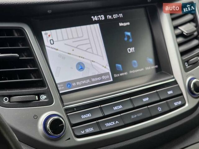 Черный Хендай Туксон, объемом двигателя 2 л и пробегом 151 тыс. км за 18950 $, фото 92 на Automoto.ua