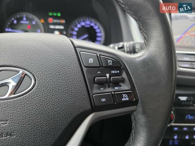 Черный Хендай Туксон, объемом двигателя 2 л и пробегом 151 тыс. км за 18950 $, фото 95 на Automoto.ua