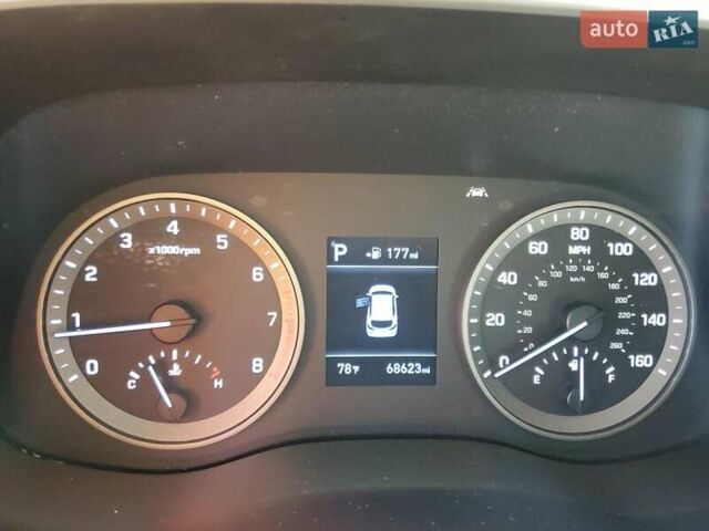 Черный Хендай Туксон, объемом двигателя 2 л и пробегом 108 тыс. км за 2800 $, фото 8 на Automoto.ua