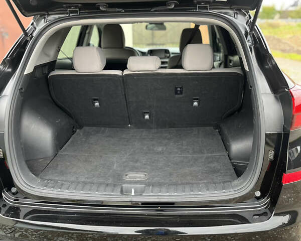 Черный Хендай Туксон, объемом двигателя 2 л и пробегом 192 тыс. км за 15200 $, фото 11 на Automoto.ua