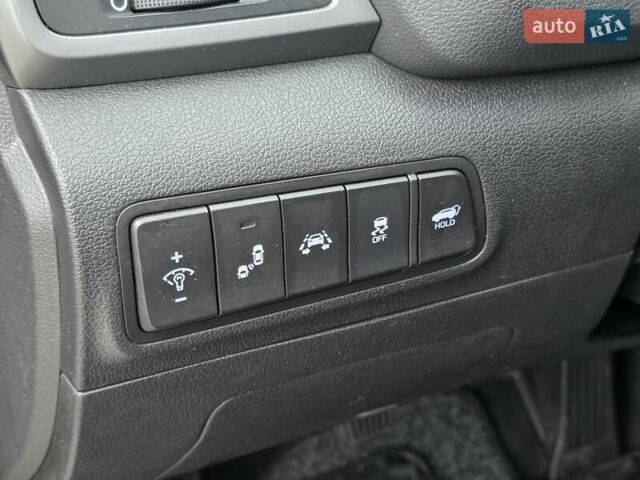 Черный Хендай Туксон, объемом двигателя 2 л и пробегом 151 тыс. км за 18950 $, фото 87 на Automoto.ua