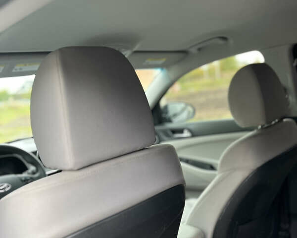 Черный Хендай Туксон, объемом двигателя 2 л и пробегом 192 тыс. км за 15200 $, фото 20 на Automoto.ua