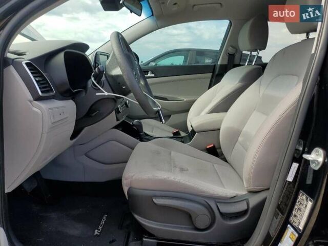 Черный Хендай Туксон, объемом двигателя 2 л и пробегом 108 тыс. км за 2800 $, фото 6 на Automoto.ua