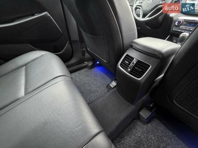 Черный Хендай Туксон, объемом двигателя 2 л и пробегом 151 тыс. км за 18950 $, фото 62 на Automoto.ua