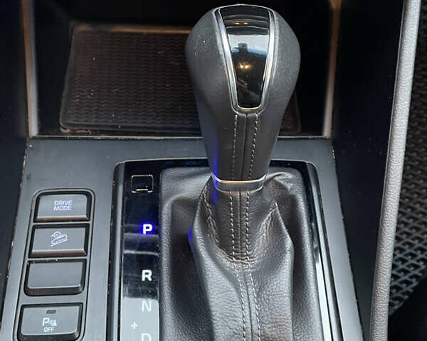 Черный Хендай Туксон, объемом двигателя 2 л и пробегом 103 тыс. км за 20900 $, фото 25 на Automoto.ua