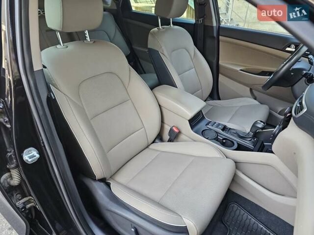 Черный Хендай Туксон, объемом двигателя 2 л и пробегом 108 тыс. км за 25500 $, фото 56 на Automoto.ua