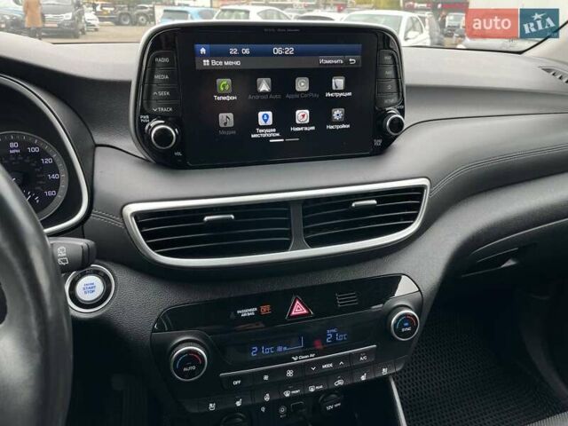 Черный Хендай Туксон, объемом двигателя 2.36 л и пробегом 137 тыс. км за 21990 $, фото 30 на Automoto.ua