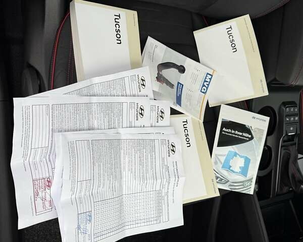 Черный Хендай Туксон, объемом двигателя 2 л и пробегом 98 тыс. км за 25900 $, фото 59 на Automoto.ua