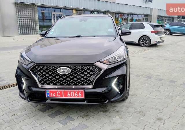 Черный Хендай Туксон, объемом двигателя 1.6 л и пробегом 183 тыс. км за 24300 $, фото 5 на Automoto.ua